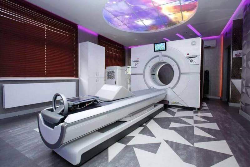 Первый в России компьютерный томограф Revolution CT, способный отсканировать сердце за одно сокращение, установлен в клинике ОАО «Медицина»
